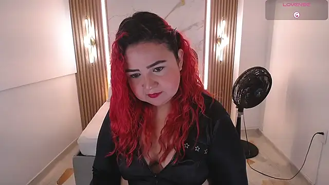 Snapshot of Mariana_Rojas chatting on April 18, 2026, 5:32 am Mariana Rojas online show from April 18, 2026, 5:32 am