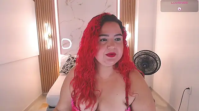 Snapshot of Mariana_Rojas chatting on May 3, 2026, 5:23 am Mariana Rojas online show from May 3, 2026, 5:23 am
