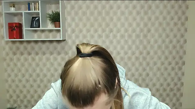 AliceFlirtt  online show from October 16, 2025, 8:22 am