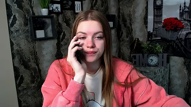 AliceFlirtt  online show from October 15, 2025, 7:38 am