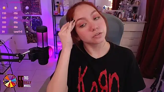 LilyVelvett online show from October 22, 2025, 3:50 am