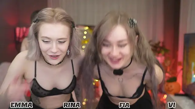 Snapshot of your_favoritegirls chatting on October 25, 2025, 3:06 am your favoritegirls online show from October 25, 2025, 3:06 am