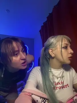 Snapshot of Dooubletroublee chatting on November 13, 2025, 11:30 pm Dooubletroublee online show from November 13, 2025, 11:30 pm