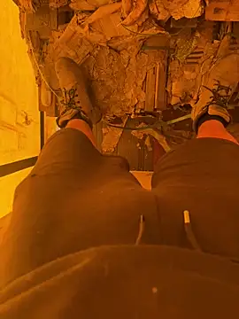 Snapshot of cussy007 chatting on October 13, 2025, 10:06 am cussy007 online show from October 13, 2025, 10:06 am