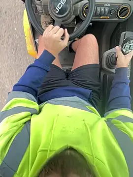 Snapshot of cussy007 chatting on October 15, 2025, 8:33 am cussy007 online show from October 15, 2025, 8:33 am