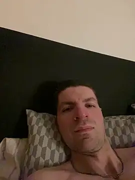 Snapshot of Ricoleckt chatting on February 19, 2025, 5:38 pm Ricoleckt online show from February 19, 2025, 5:38 pm