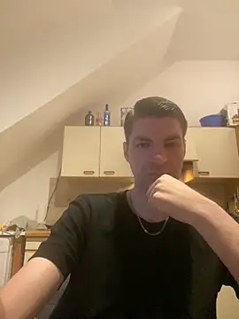 Snapshot of Ricoleckt chatting on October 13, 2025, 4:52 pm Ricoleckt online show from October 13, 2025, 4:52 pm