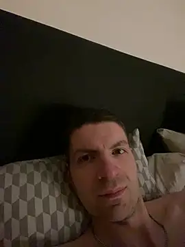 Snapshot of Ricoleckt chatting on February 18, 2025, 8:36 pm Ricoleckt online show from February 18, 2025, 8:36 pm
