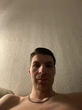 Snapshot of Ricoleckt chatting on March 3, 2025, 9:59 pm Ricoleckt online show from March 3, 2025, 9:59 pm
