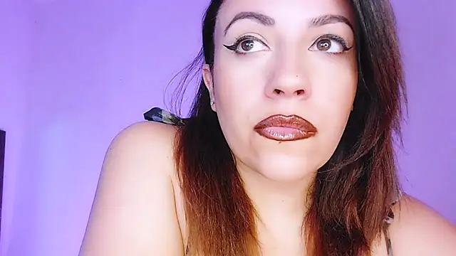 Latina hot2024 online show from February 25, 2025, 9:26 pm
