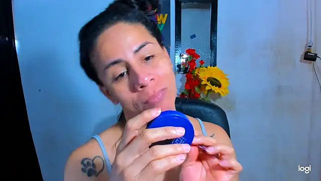 juanblakbigcock online show from April 28, 2026, 3:38 pm