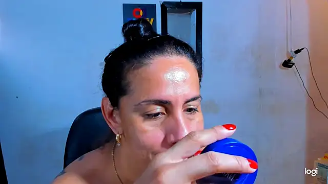 Snapshot of juanblakbigcock chatting on July 4, 2026, 4:33 pm juanblakbigcock online show from July 4, 2026, 4:33 pm