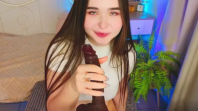 KateBleare online show from October 27, 2025, 4:19 pm