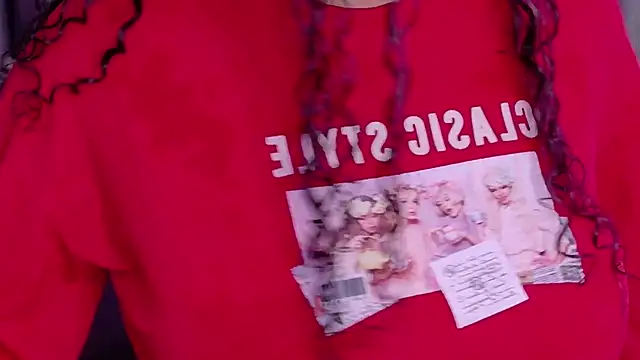 Snapshot of PittAndLunaa chatting on June 19, 2026, 12:11 pm PittAndLunaa online show from June 19, 2026, 12:11 pm