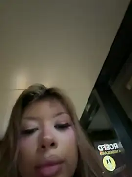 jackelinuh online show from March 4, 2026, 10:39 pm