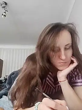 Snapshot of emeli_moon chatting on February 28, 2025, 7:48 am emeli moon online show from February 28, 2025, 7:48 am