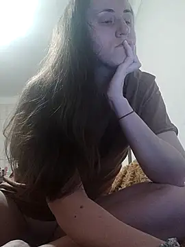 Snapshot of emeli_moon chatting on March 16, 2025, 2:10 am emeli moon online show from March 16, 2025, 2:10 am