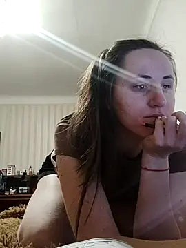 Snapshot of emeli_moon chatting on February 19, 2025, 9:25 pm emeli moon online show from February 19, 2025, 9:25 pm