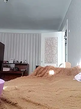 Snapshot of emeli_moon chatting on September 13, 2025, 1:44 pm emeli moon online show from September 13, 2025, 1:44 pm