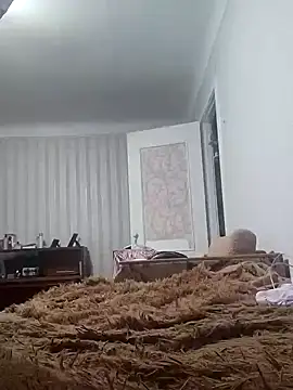 Snapshot of emeli_moon chatting on February 3, 2025, 10:00 pm emeli moon online show from February 3, 2025, 10:00 pm