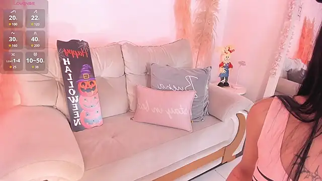 Misslinda  online show from October 14, 2025, 8:42 pm