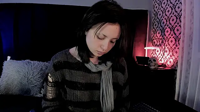 Snapshot of Adeelinee chatting on April 30, 2026, 8:27 pm Adeelinee online show from April 30, 2026, 8:27 pm