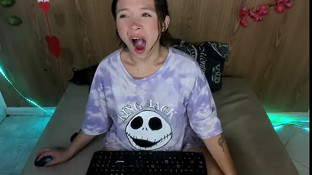 jenelotizz06 online show from October 24, 2025, 12:09 am