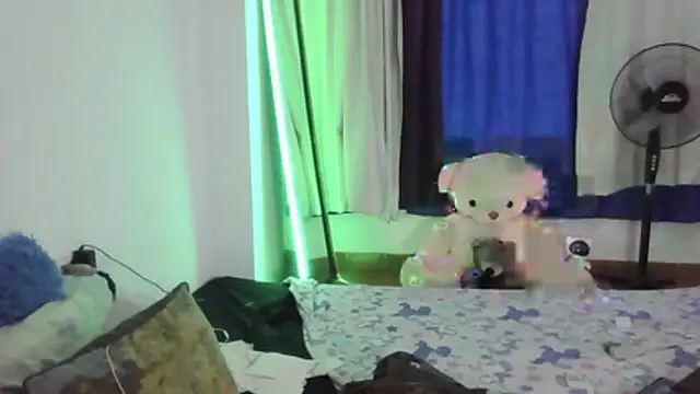 Snapshot of ximenajimenez chatting on December 19, 2025, 10:12 pm ximenajimenez online show from December 19, 2025, 10:12 pm