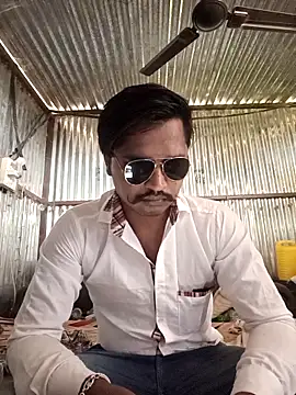 Snapshot of Kartik_bbc_indian chatting on May 3, 2026, 4:06 am Kartik bbc indian online show from May 3, 2026, 4:06 am