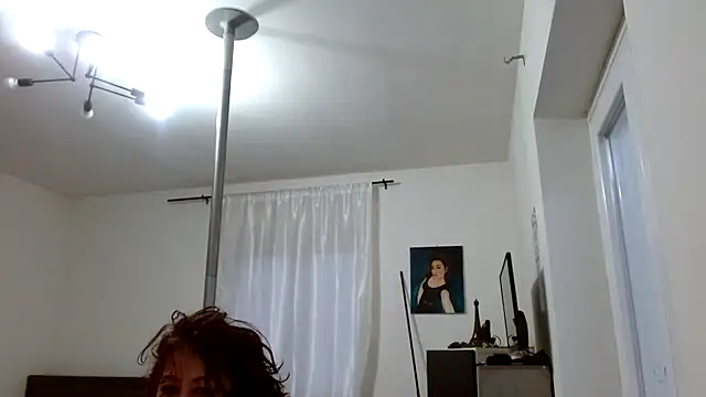 Snapshot of danasantoreal chatting on February 14, 2026, 8:03 am danasantoreal online show from February 14, 2026, 8:03 am