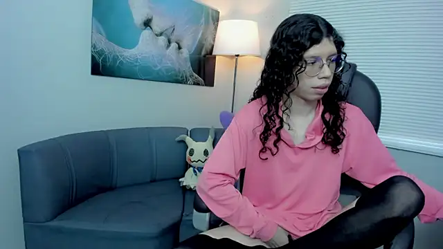 Snapshot of Angel_Dust18 chatting on November 8, 2025, 4:32 pm Angel Dust18 online show from November 8, 2025, 4:32 pm