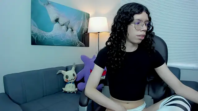 Snapshot of Angel_Dust18 chatting on October 24, 2025, 2:27 pm Angel Dust18 online show from October 24, 2025, 2:27 pm