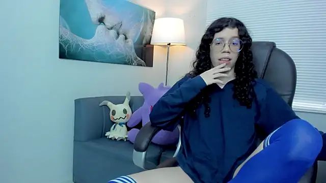 Snapshot of Angel_Dust18 chatting on December 5, 2025, 4:38 pm Angel Dust18 online show from December 5, 2025, 4:38 pm