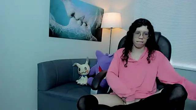 Snapshot of Angel_Dust18 chatting on November 16, 2025, 5:39 pm Angel Dust18 online show from November 16, 2025, 5:39 pm