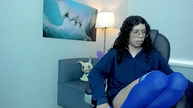 Snapshot of Angel_Dust18 chatting on December 14, 2025, 6:13 pm Angel Dust18 online show from December 14, 2025, 6:13 pm