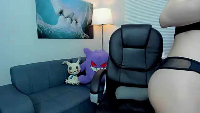 Snapshot of Angel_Dust18 chatting on October 23, 2025, 2:27 pm Angel Dust18 online show from October 23, 2025, 2:27 pm