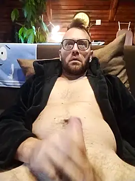 Snapshot of tomee83 chatting on October 6, 2025, 6:03 am tomee83 online show from October 6, 2025, 6:03 am