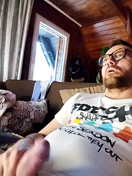 Snapshot of tomee83 chatting on December 16, 2025, 1:26 pm tomee83 online show from December 16, 2025, 1:26 pm