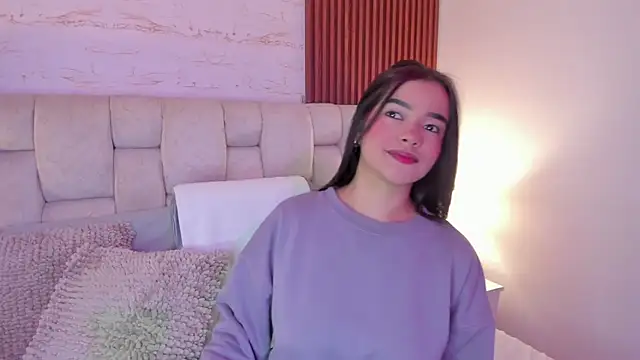 SophiaWylde online show from December 15, 2025, 5:46 am