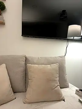 Snapshot of Rae_Lil_White chatting on November 21, 2025, 11:15 pm Rae Lil White online show from November 21, 2025, 11:15 pm