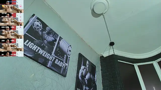 Snapshot of AlexLenox_ chatting on July 1, 2026, 1:33 pm AlexLenox online show from July 1, 2026, 1:33 pm