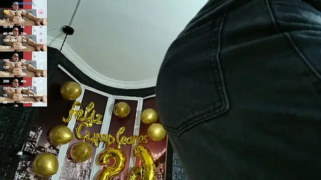 Snapshot of AlexLenox_ chatting on July 13, 2026, 1:21 pm AlexLenox online show from July 13, 2026, 1:21 pm