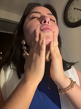 sukhakunis1 online show from March 8, 2026, 9:23 am