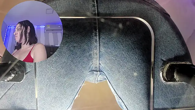 Snapshot of KatteMoss chatting on September 14, 2025, 12:49 pm KatteMoss online show from September 14, 2025, 12:49 pm