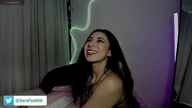 Snapshot of Sara_Foxx1 chatting on August 9, 2026, 6:03 pm Sara Foxx1 online show from August 9, 2026, 6:03 pm