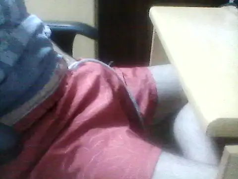 MORENOGOSTOSO12345 online show from February 6, 2026, 5:31 pm