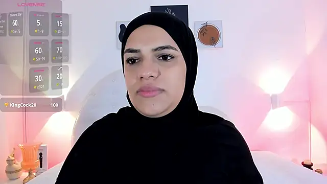 Snapshot of Umarani_ chatting on October 21, 2025, 6:40 pm Umarani online show from October 21, 2025, 6:40 pm