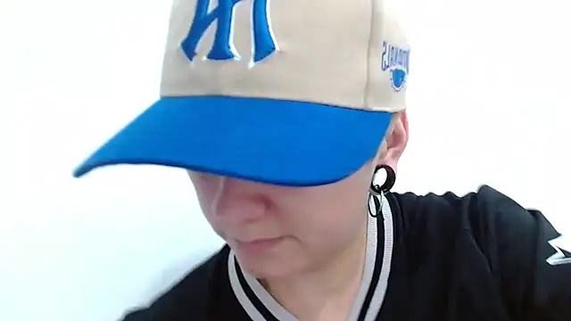 tomboyblue online show from February 24, 2026, 7:59 pm