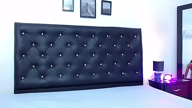 queenie star online show from March 19, 2025, 8:11 pm