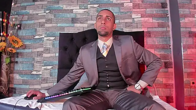 Snapshot of Paolo_johnson chatting on October 30, 2025, 11:52 am Paolo johnson online show from October 30, 2025, 11:52 am